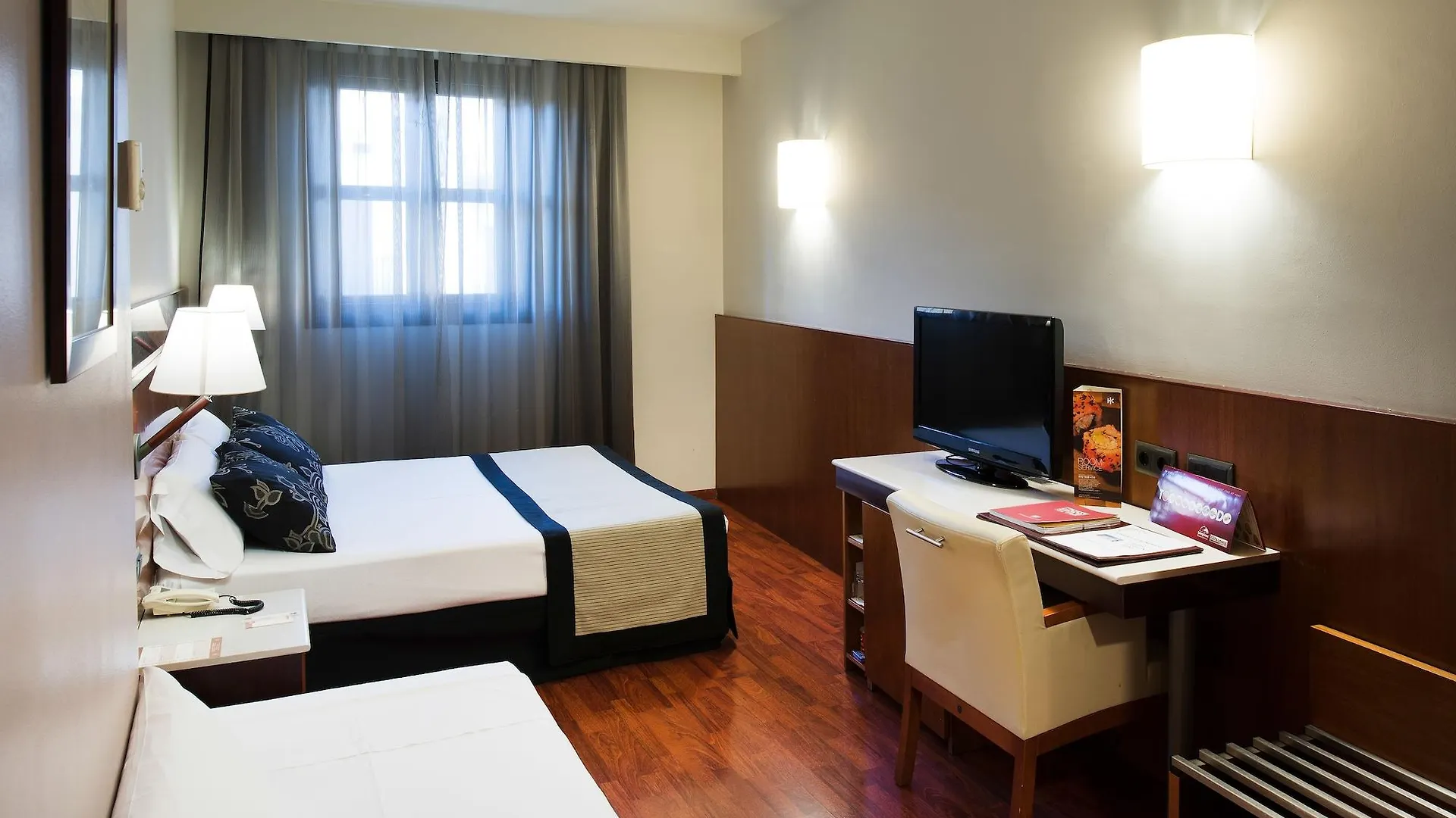 Hotel Catalonia Eixample 1864 Barcelona 4*,